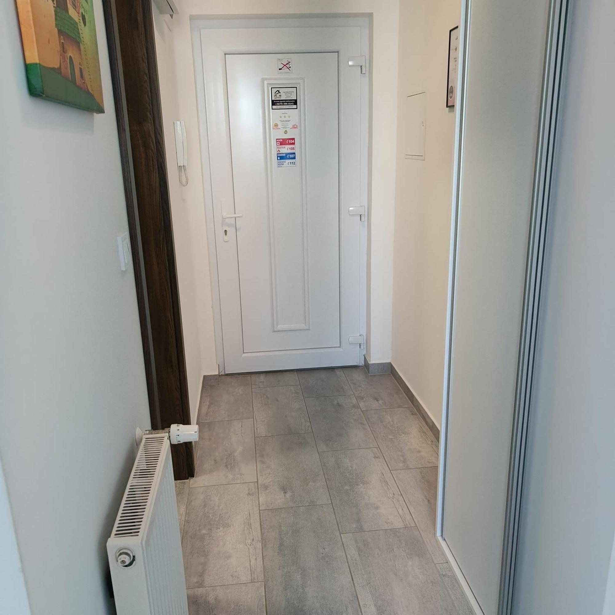 Pe-Ki Lux Apartman Székesfehérvár Екстериор снимка